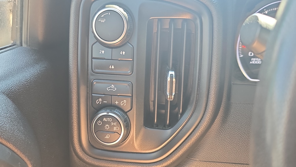 2022 Chevrolet Silverado 2500HD Custom - Photo 24
