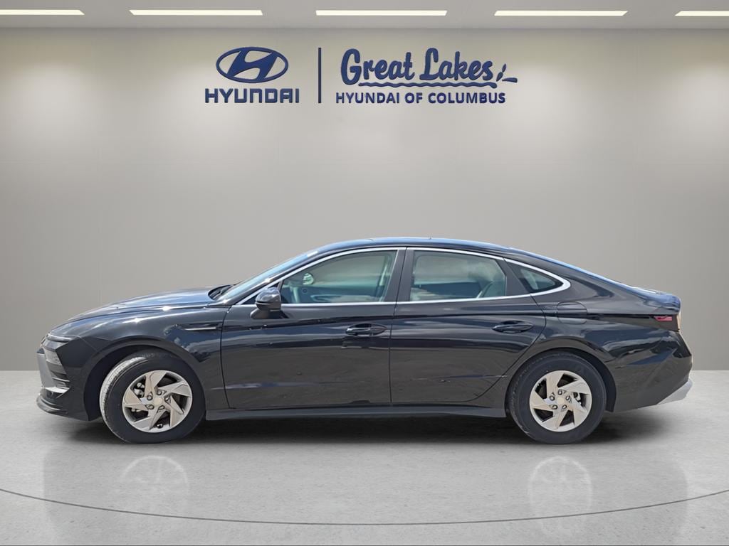 New 2025 Hyundai Sonata SE Sedan