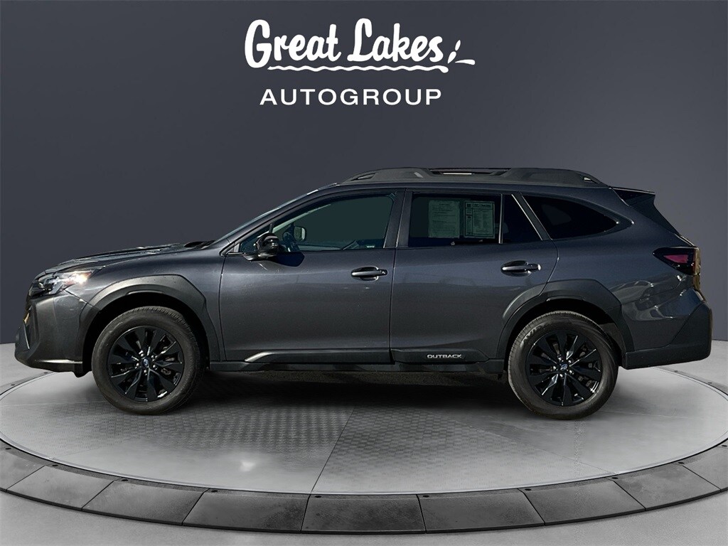 2023 Subaru Outback Onyx Edition photo 2