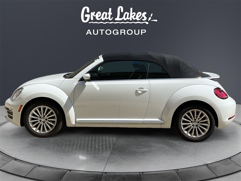 2019 Volkswagen Beetle Final Edition SEL SE photo 2