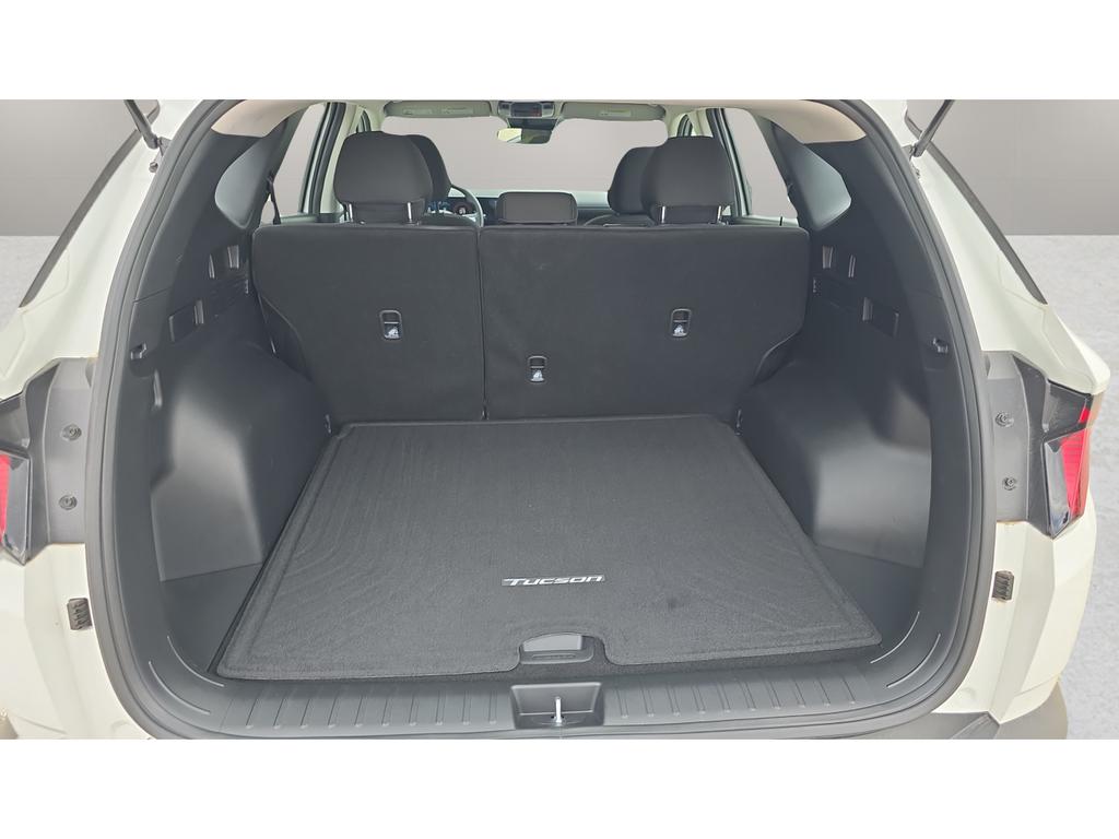 2025 Hyundai Tucson SE - Photo 9