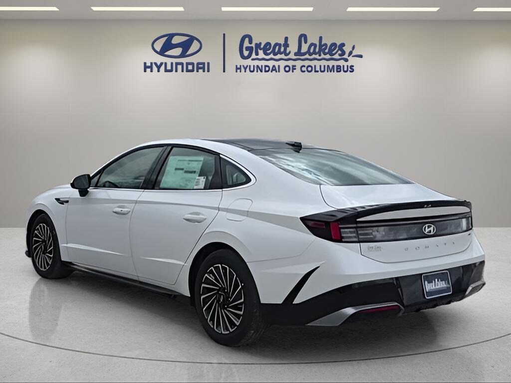 New 2026 Hyundai Sonata Hybrid SEL Sedan