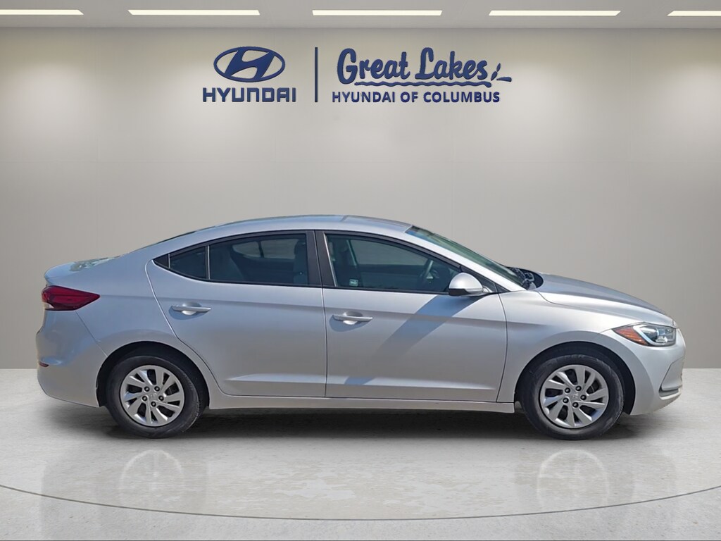 Used 2017 Hyundai Elantra SE Sedan