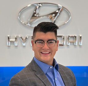 Staff member Ryan Huang from ID_2931f3dec803