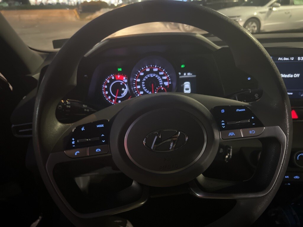 Used 2021 Hyundai Elantra SE Sedan