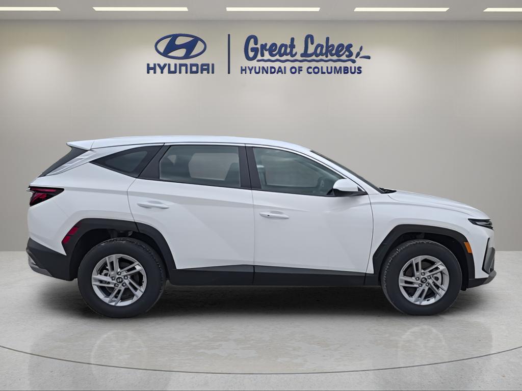 2025 Hyundai Tucson SE - Photo 6