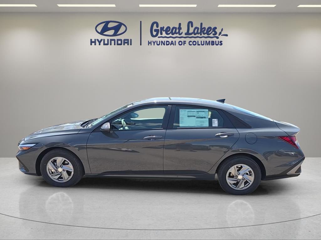 New 2026 Hyundai Elantra SE Sedan