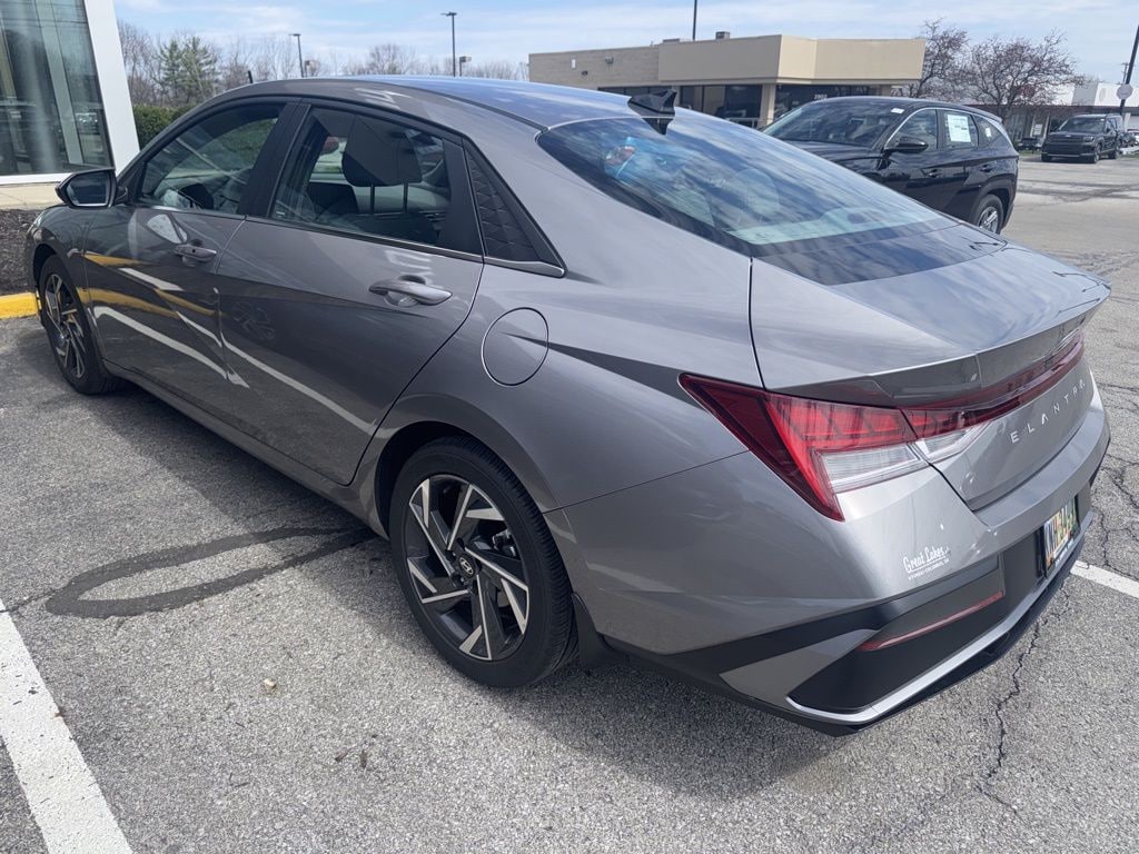 Used 2024 Hyundai Elantra SEL Sedan