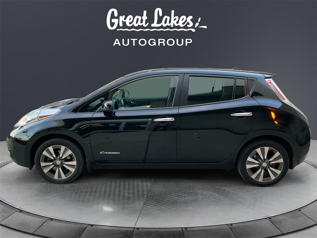 Used 2015 Nissan LEAF SV with VIN 1N4AZ0CP2FC331615 for sale in Columbus, OH
