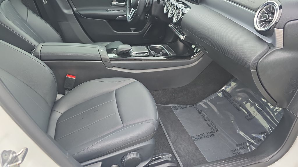 2022 Mercedes-Benz A-Class A220 - Photo 13