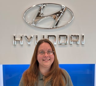Staff member Emily Simpson from ID_8b6721085d45