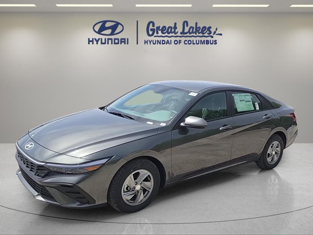 New 2026 Hyundai Elantra SE Sedan