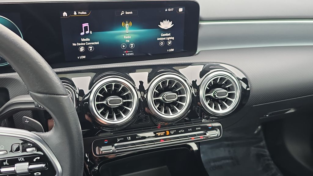 2022 Mercedes-Benz A-Class A220 - Photo 21