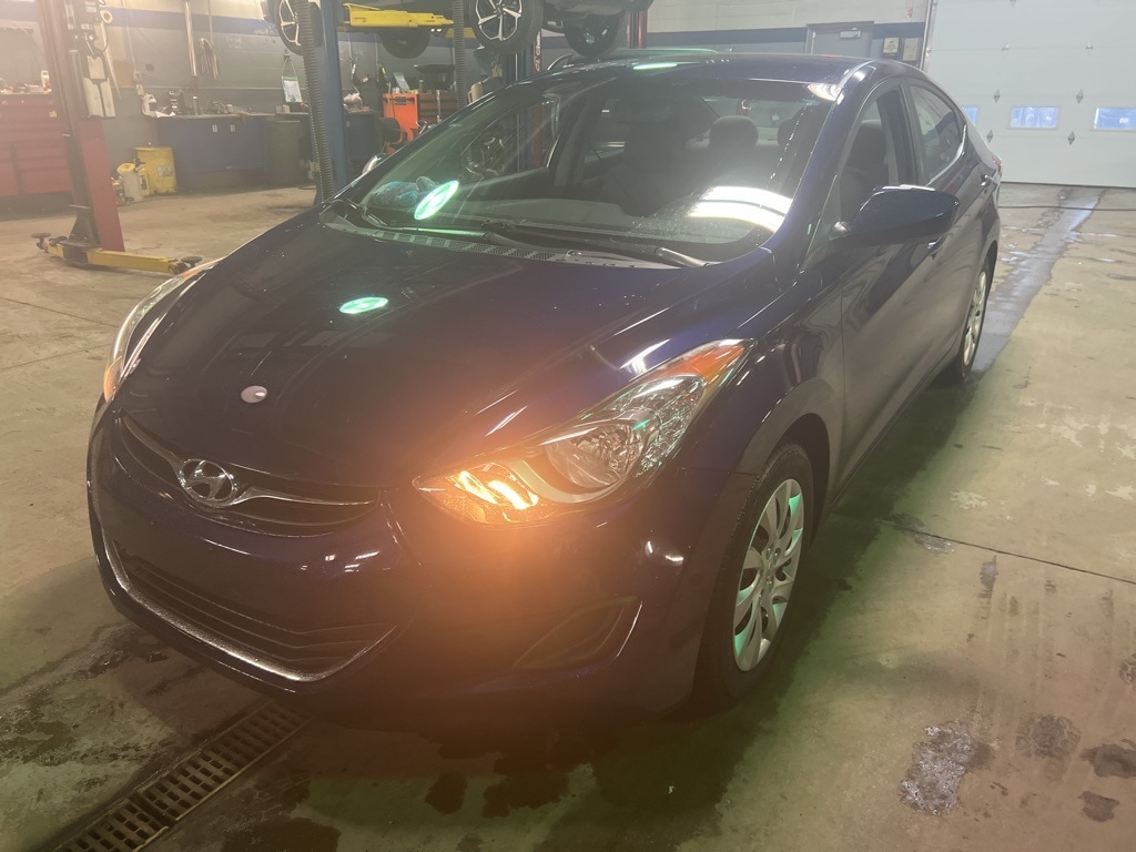 2012 Hyundai Elantra GLS's photo
