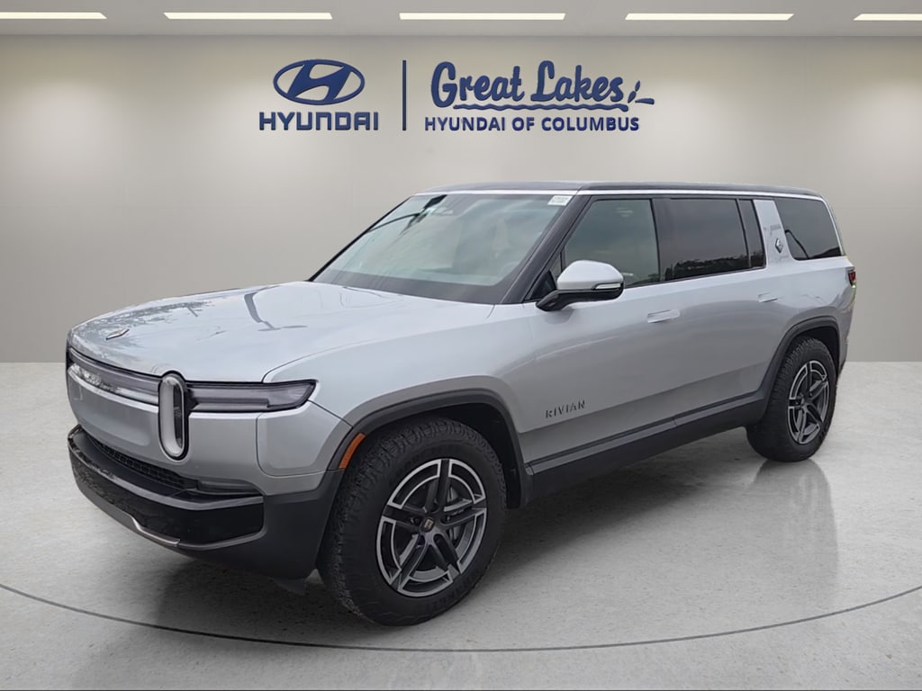 2025 Rivian R1S