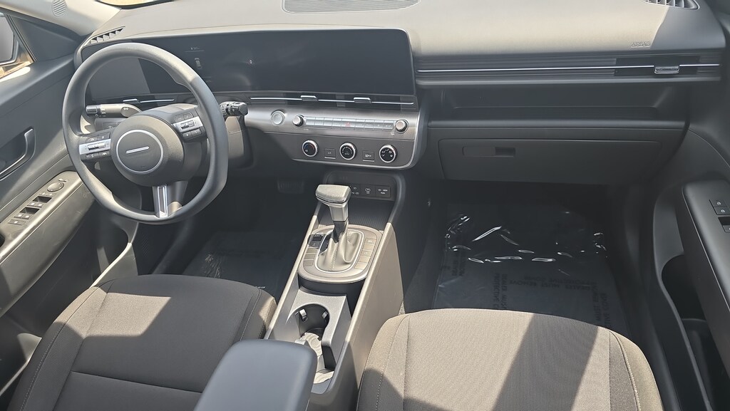 2026 Hyundai Kona SE - Photo 11
