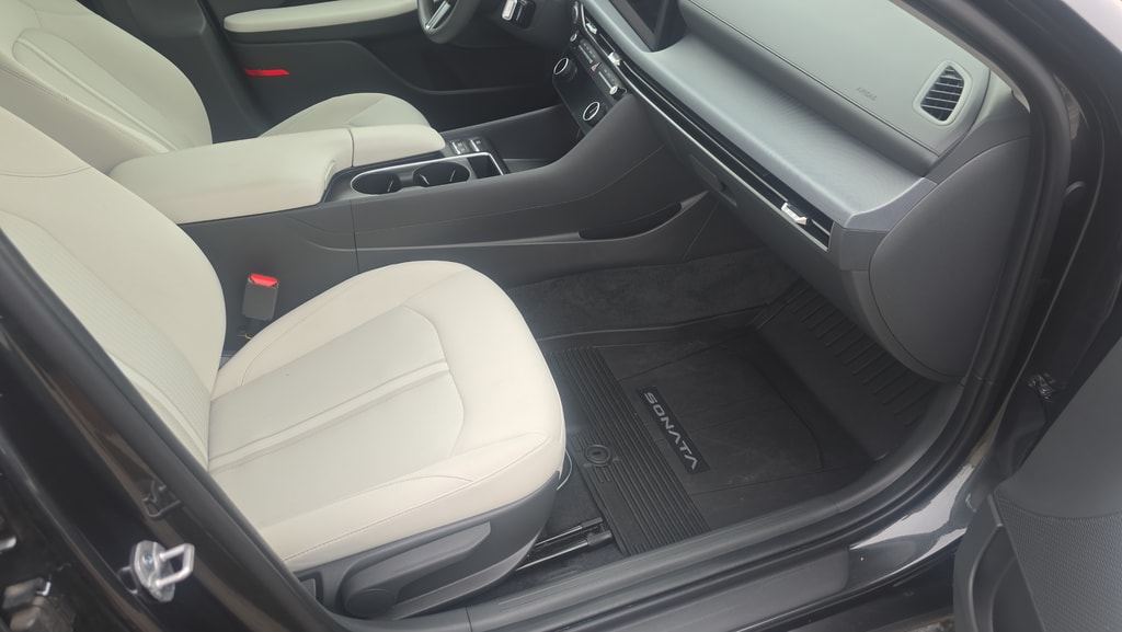 2025 Hyundai Sonata SEL - Photo 13