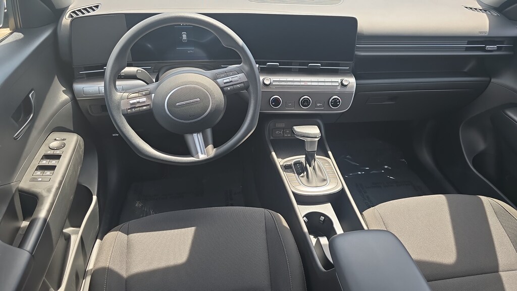 2026 Hyundai Kona SE - Photo 18