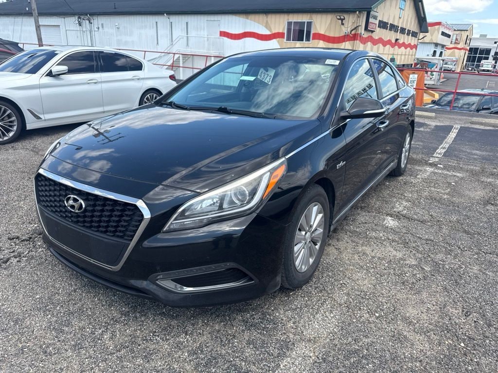 Used 2016 Hyundai Sonata Hybrid SE Sedan