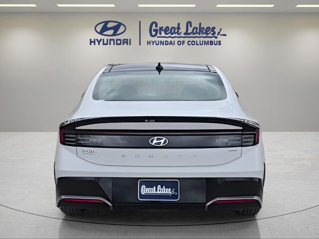 New 2026 Hyundai Sonata Hybrid SEL Sedan