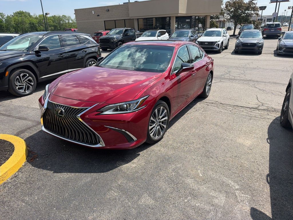2020 Lexus ES 350 350's photo