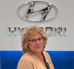 Staff member Patti Cooper from ID_2931f3dec803