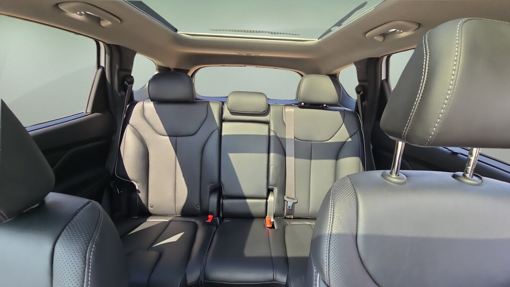 2023 Hyundai Santa Fe Limited - Photo 10