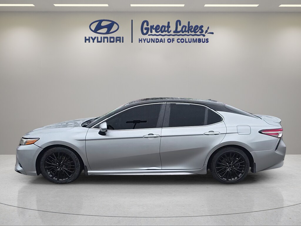 2019 Toyota Camry XSE - Photo 8