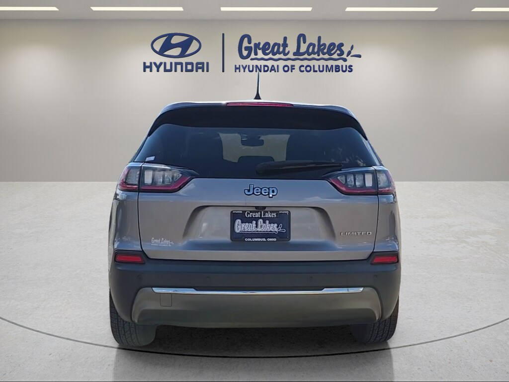 Used 2019 Jeep Cherokee Limited FWD SUV