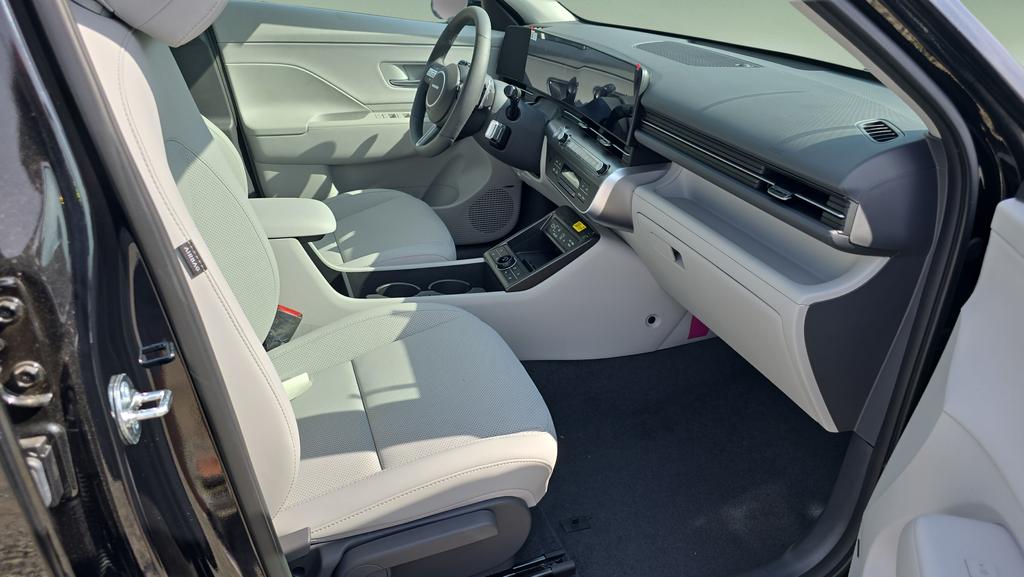 2026 Hyundai Kona Limited - Photo 13