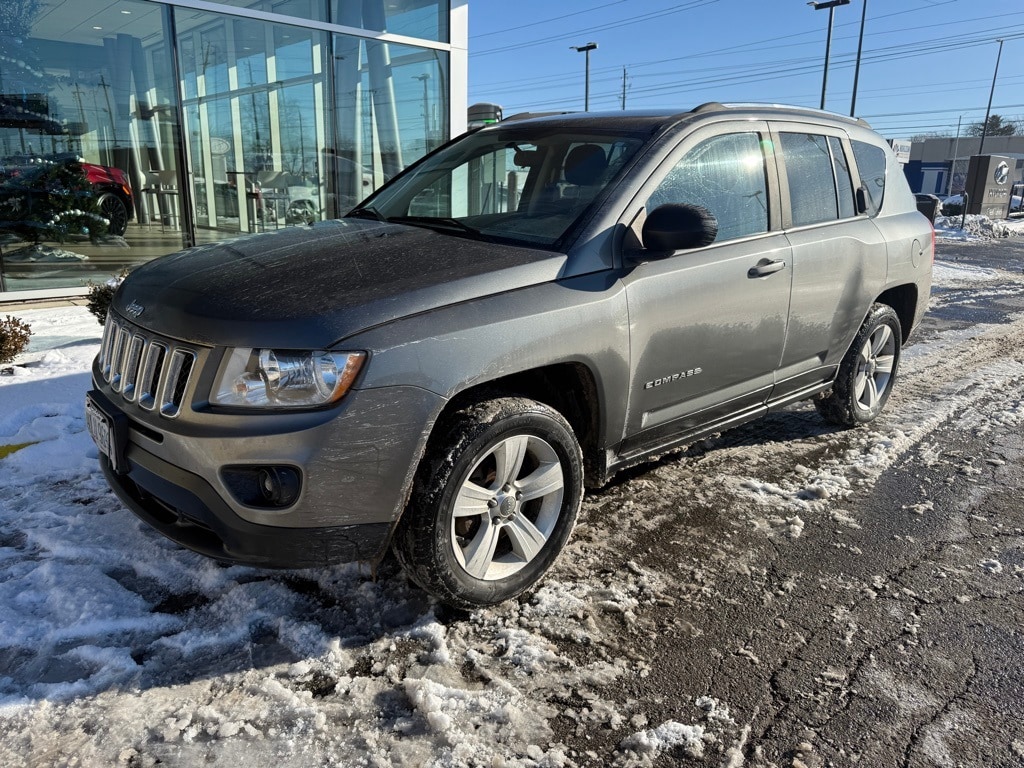 2012 Jeep Compass Sport's photo