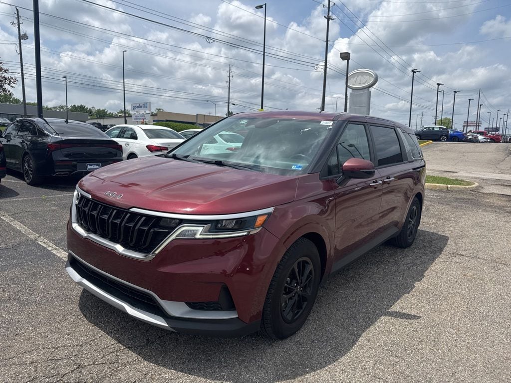 2023 Kia Sedona LX Seat Pkg's photo