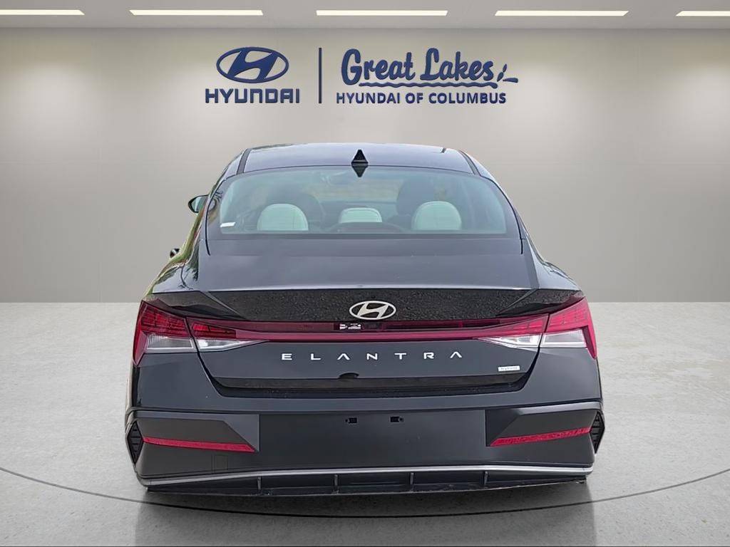 New 2026 Hyundai Elantra Hybrid Limited Sedan