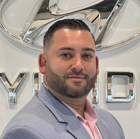 Staff member Marcos Tavarez from ID_9338b57dd8c9