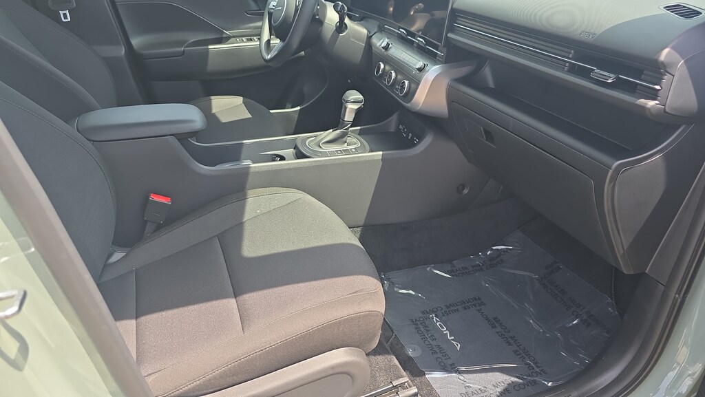 2026 Hyundai Kona SE - Photo 13
