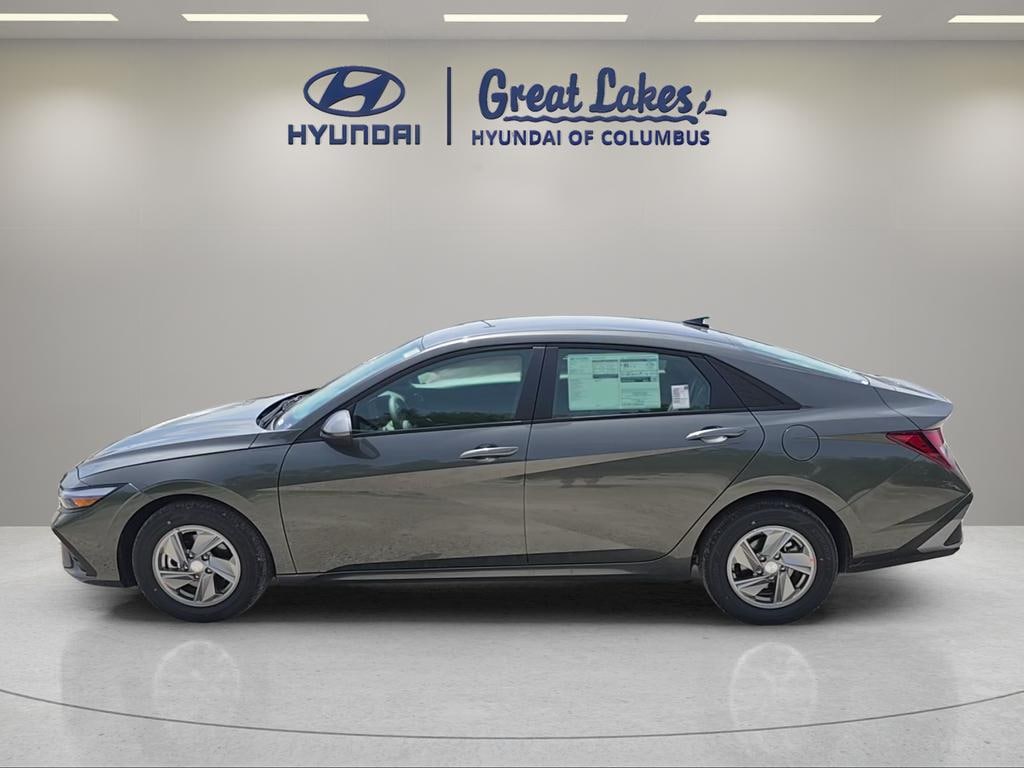 New 2026 Hyundai Elantra SE Sedan