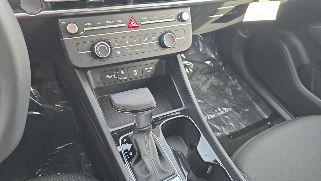 2026 Hyundai Tucson SE - Photo 17