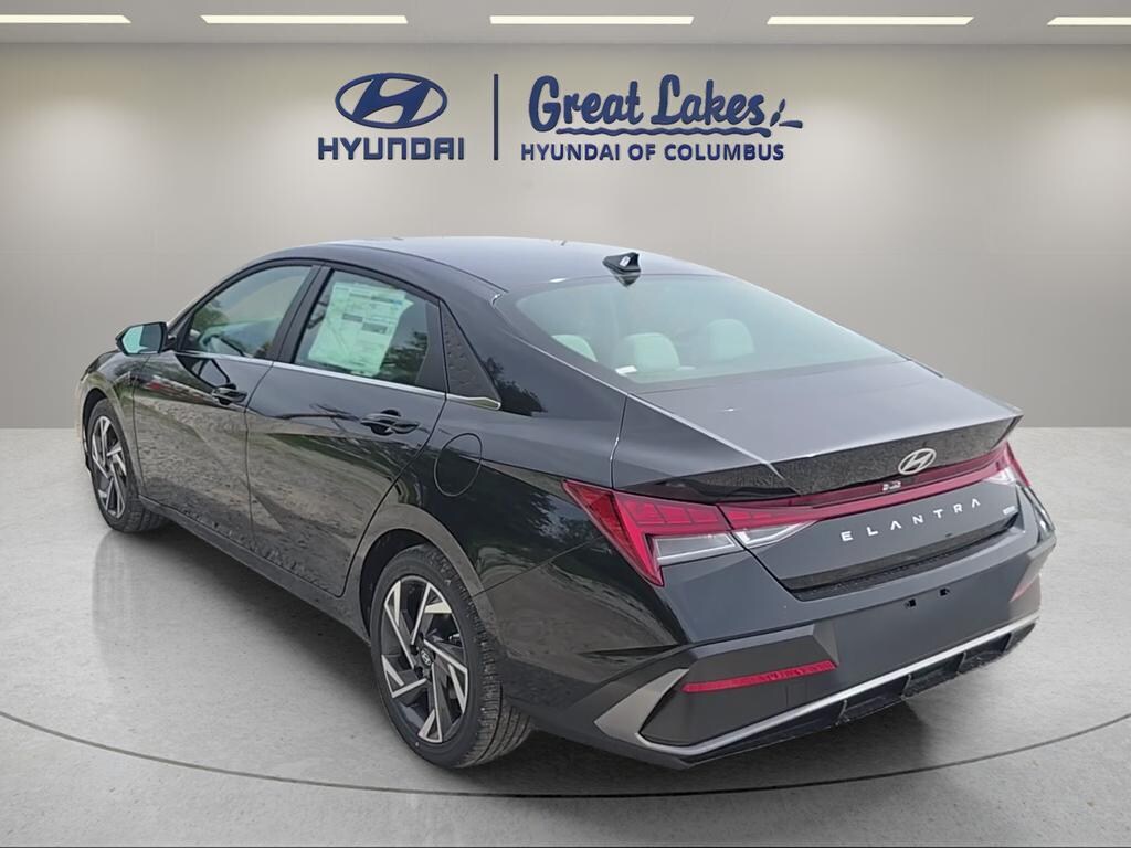 New 2026 Hyundai Elantra Hybrid Limited Sedan