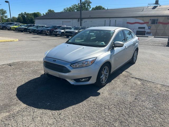 2018 Ford Focus Sedan SE's photo