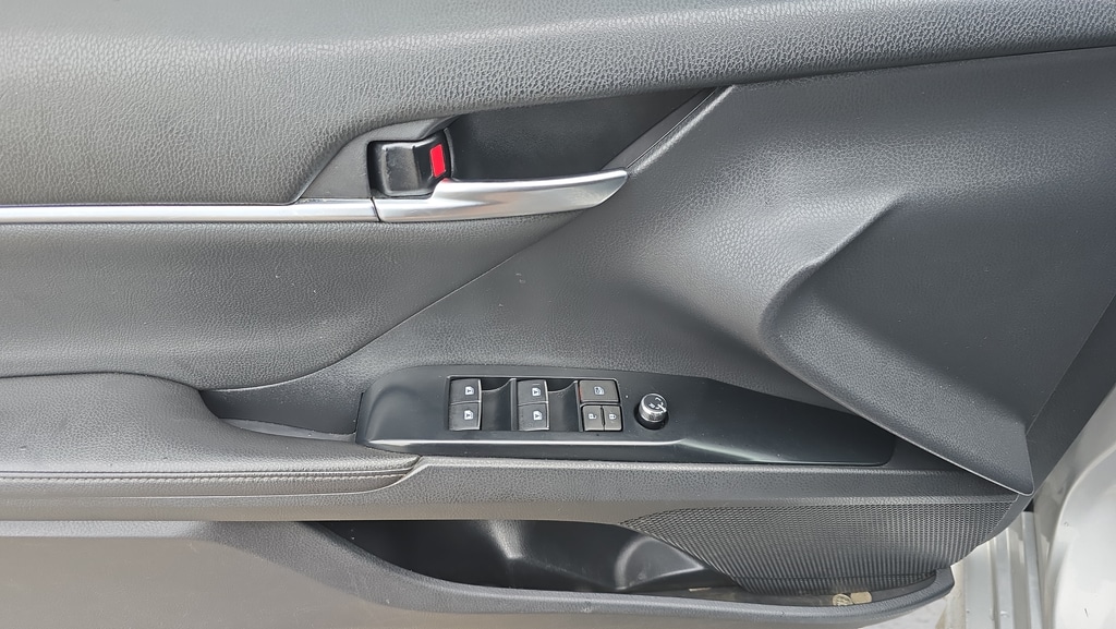 2019 Toyota Camry XSE - Photo 15