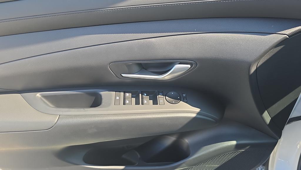 2026 Hyundai Tucson SE - Photo 16