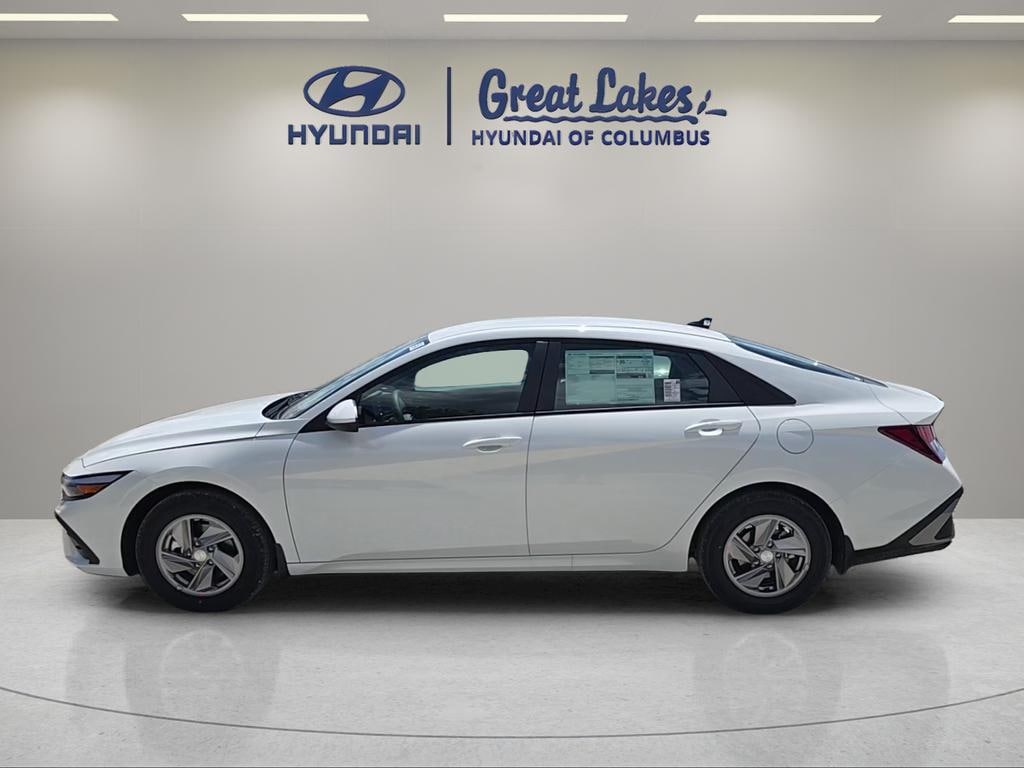 New 2026 Hyundai Elantra SE Sedan