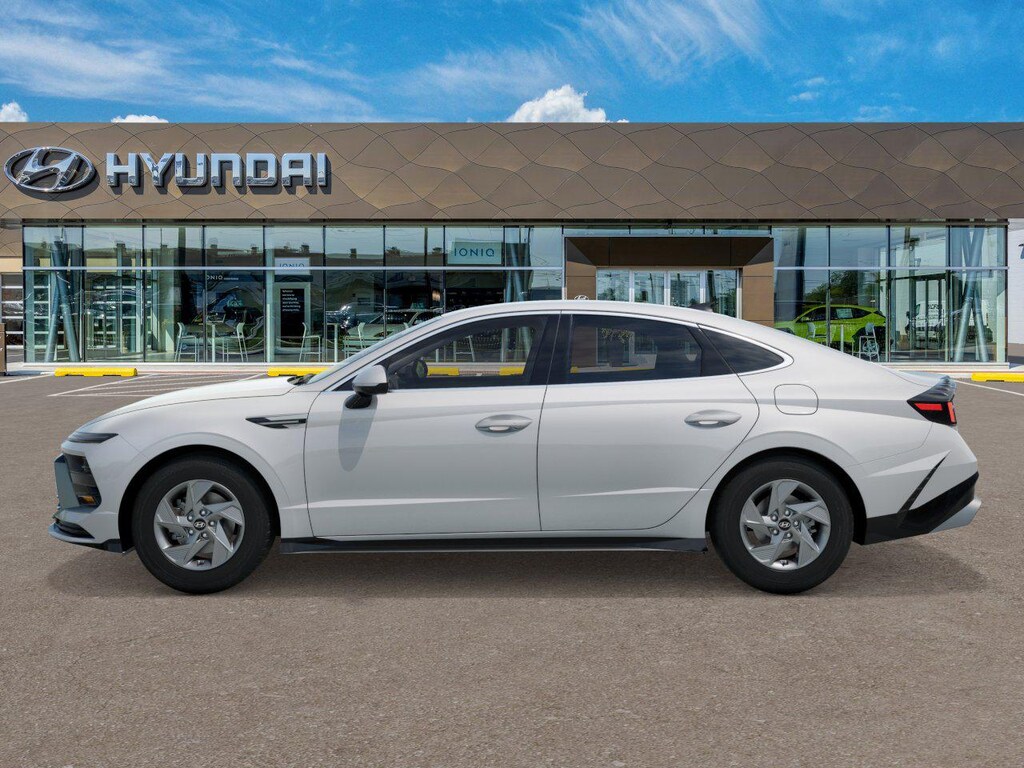 New 2026 Hyundai Sonata SE Sedan