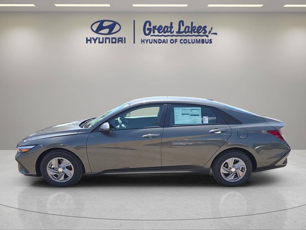 New 2026 Hyundai Elantra SE Sedan