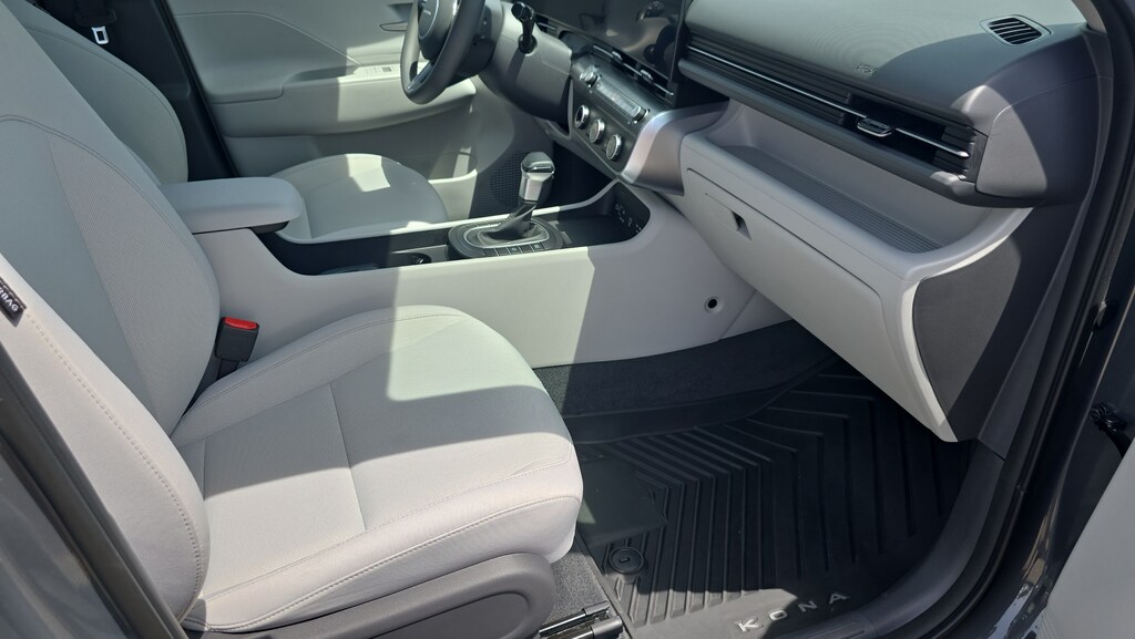 2026 Hyundai Kona SE - Photo 13