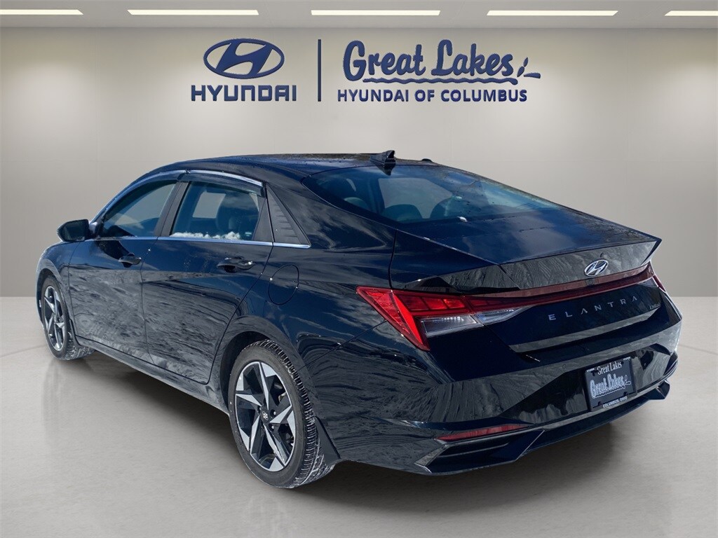 Used 2022 Hyundai Elantra Limited Sedan