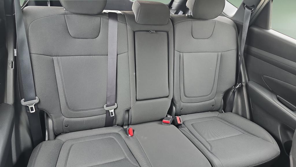 2025 Hyundai Tucson SE - Photo 10