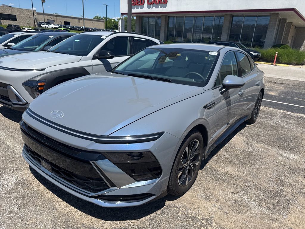 2025 Hyundai Sonata SEL's photo