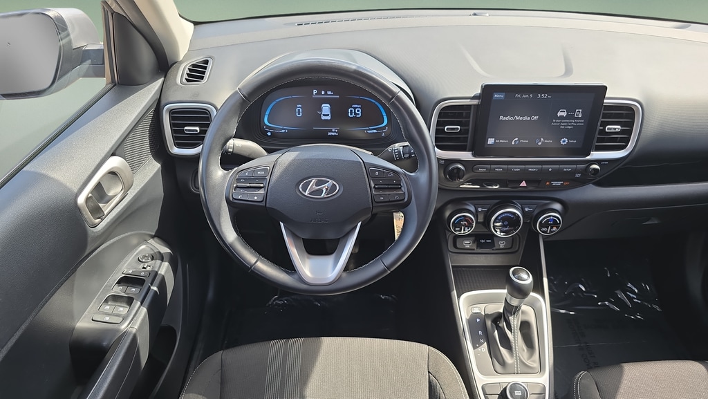 2023 Hyundai Venue SEL - Photo 12