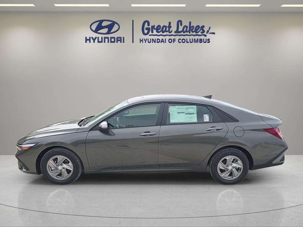 New 2026 Hyundai Elantra SE Sedan